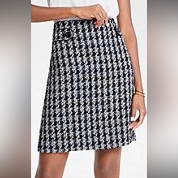 Ann Taylor Dresses & Skirts - Ann Taylor Black Houndstooth Button-Tab, A-Line Skirt SZ 8